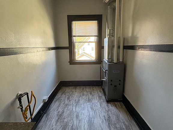 4th image of 401 Ridgeway Ave #14