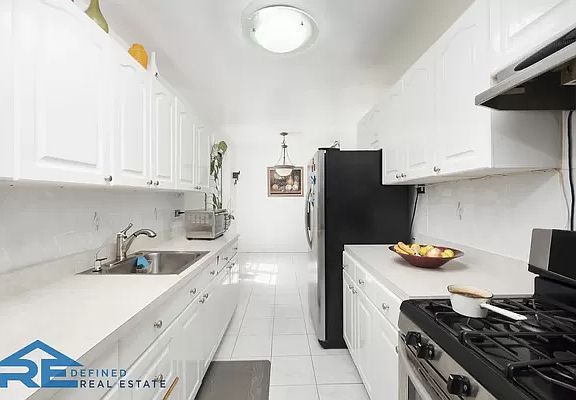2nd image of 2750 Olinville Ave APT 5-A