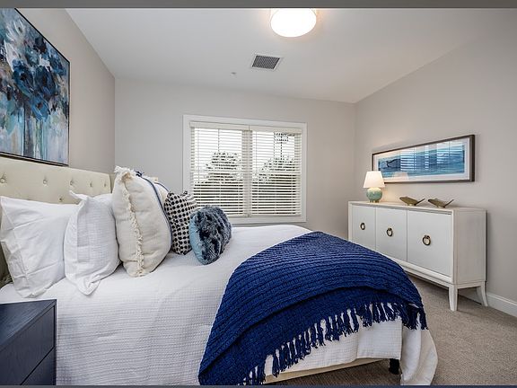 3rd image of 5793 Greystone Dr #G