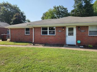229 Frank Dr #B, Chesapeake, VA 23322