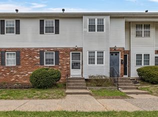 5 Georgetown Dr #G, Enfield, CT 06082