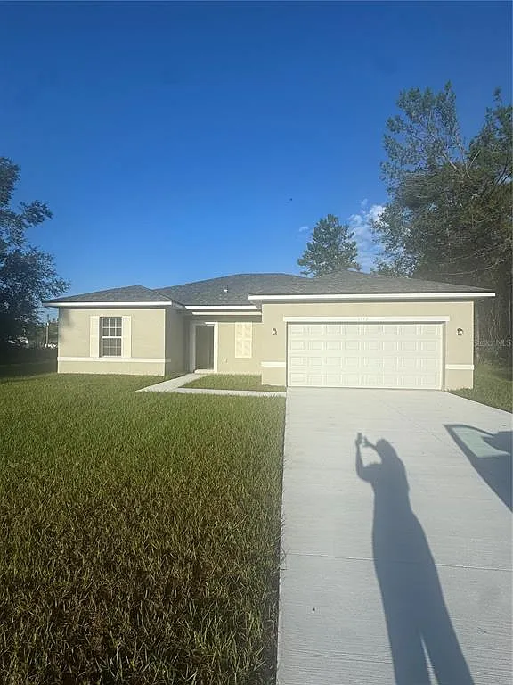 4 bed, 2.0 bath, 1696 sqft, $1,899 — Photo 1