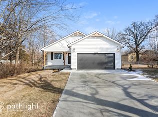 602 SW Blue Pkwy, Lees Summit, MO 64063