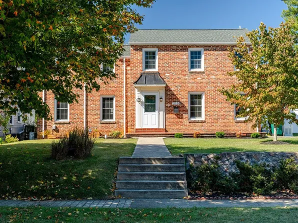 215 Crompton Rd, Waynesboro, VA 22980