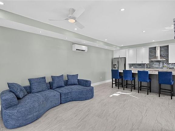 5th image of 71 Mango ST