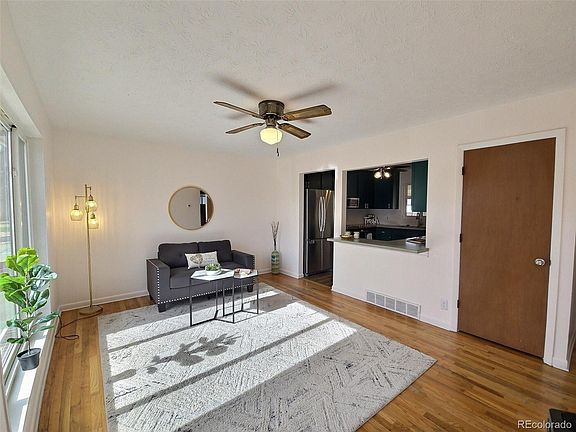 3rd image of 289 Muriel Drive