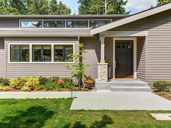 2nd image of 10108 SE 21st St