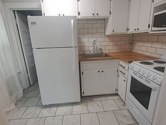 4th image of 4535 Bryant Ave N