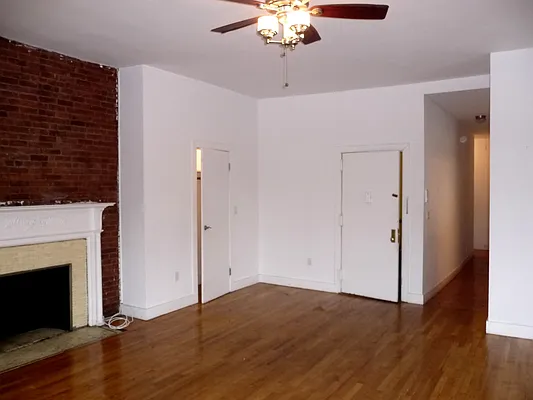 Rented by Perry Associates NYC Inc | media 17