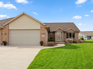 868 Highview Ln, Kimberly, WI 54136