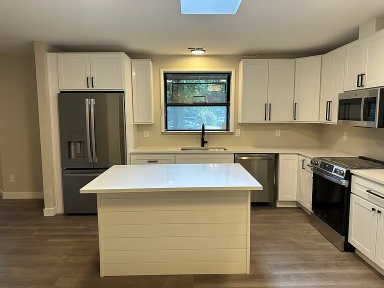 1223 Miller Ave NE — Photo 14