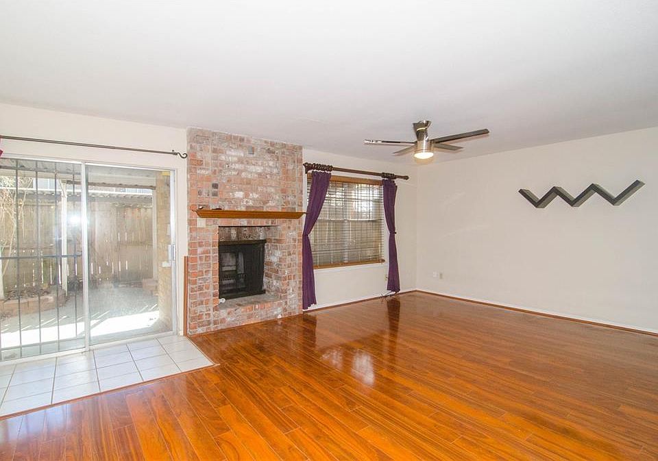 1st image of 10309 Briar Forest Dr