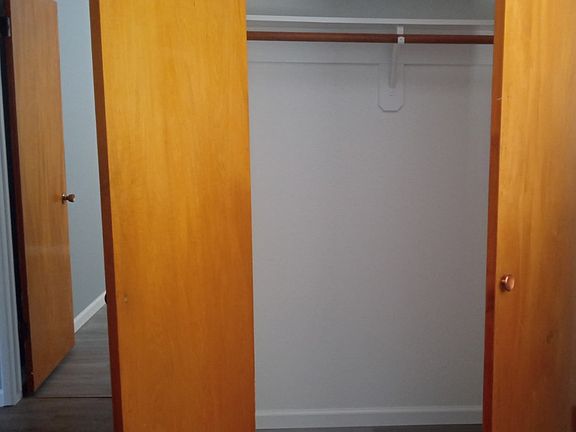 4th image of 238 Corson Ave