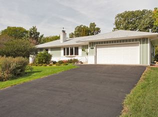 3005 Scott Ave N, Golden Valley, MN 55422