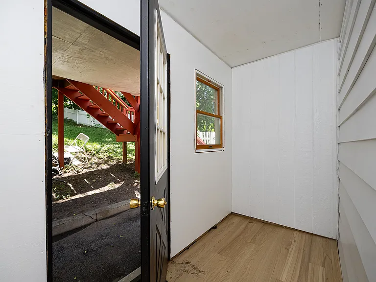 29 Delano St #1 — Photo 12