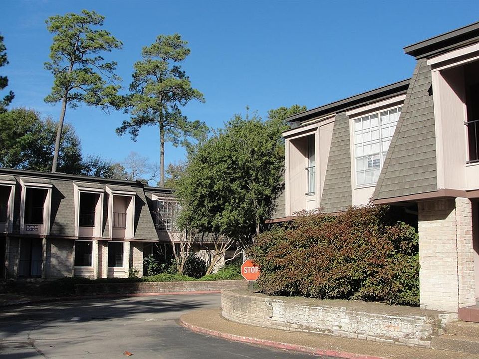 1st image of 12633 Memorial Dr APT 134