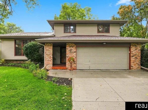 716 S 217th St, Elkhorn, NE 68022