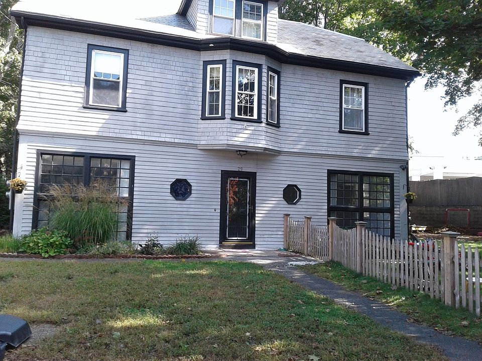 1st image of 29 Wisteria St