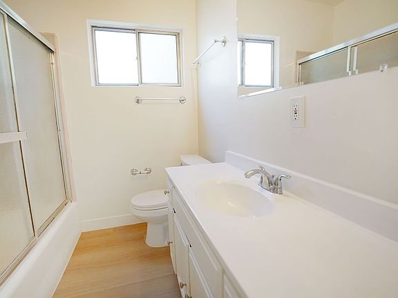 5th image of 1218 N Larrabee St Unit 10