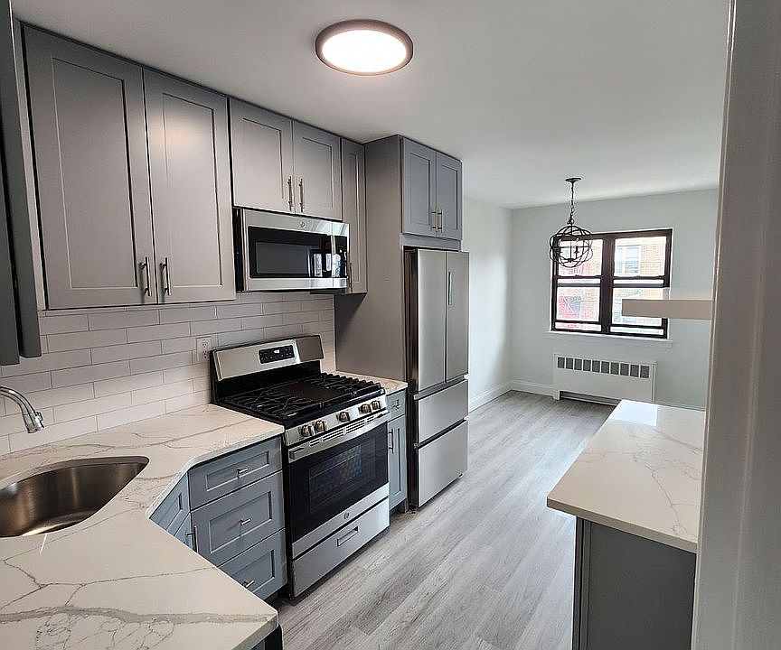 1st image of 20-62 29th St #C