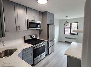 20-62 29th St #C, Astoria, NY 11105