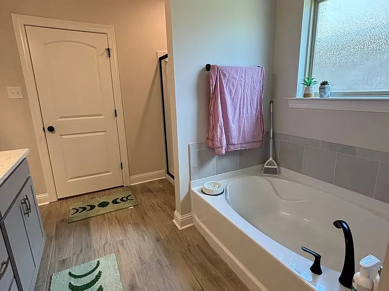 215 Norwell Ln — Photo 12