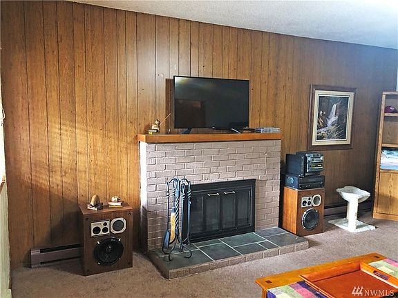 4th image of 1647 E Fairbanks St