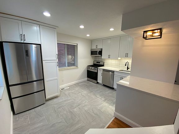 3rd image of 107-121 E 14th Ave #121-A