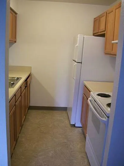 331 Kent St — Photo 8