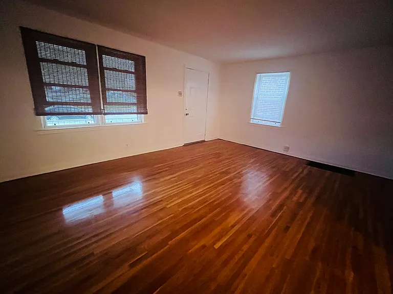 4985 Arsenal St — Photo 10