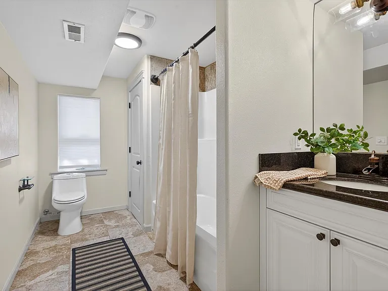 10150 S Riverside Dr — Photo 34
