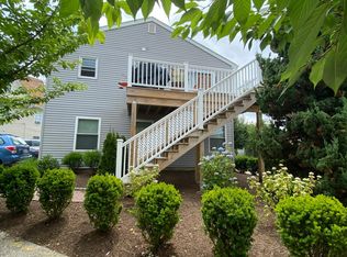 312 Knight St APT 2, Providence, RI 02909