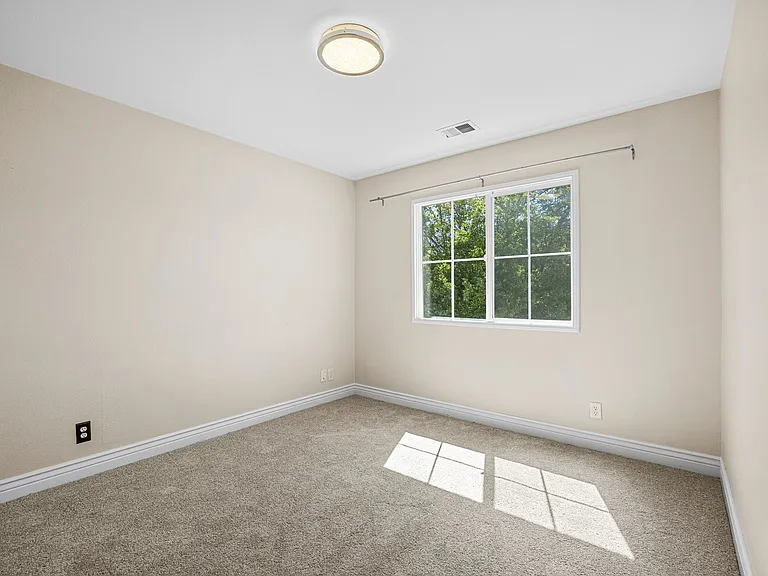939 Skip Away Ct — Photo 23