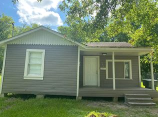 3220 Lampassas St, Beaumont, TX 77703