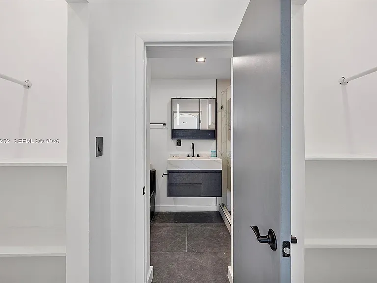 501 NW 46th St — Photo 11