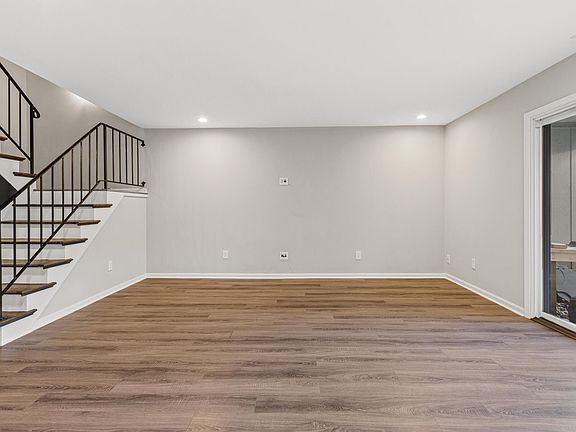 5th image of 500 Laketower Dr Unit 89