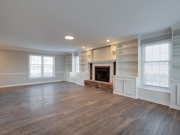 5th image of 74 S Walnut Bend Rd