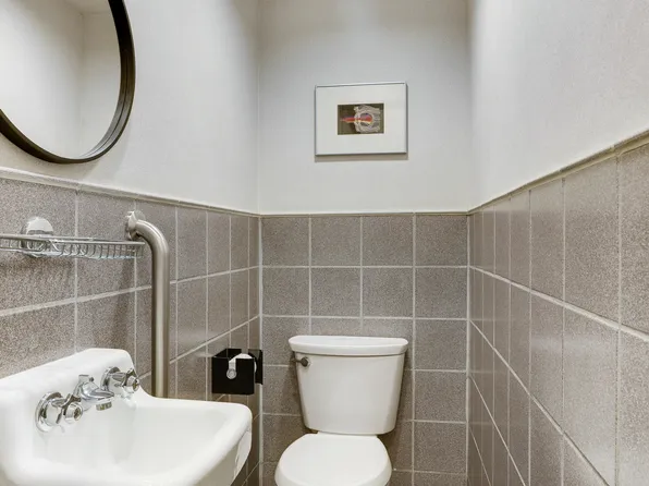 115 East 61st Street image 6 of 8