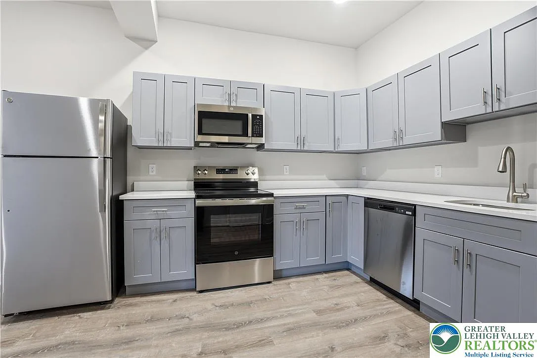 1 bed, 1.0 bath, 650 sqft, $1,450 — Photo 3