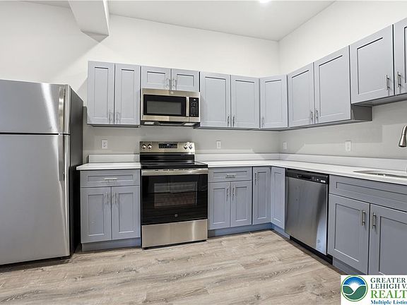 3rd image of 109 S Centre St #3