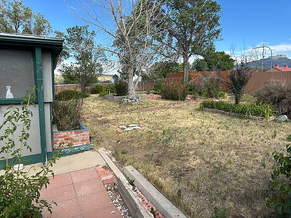 4th image of 1303 Santa Fe Trl