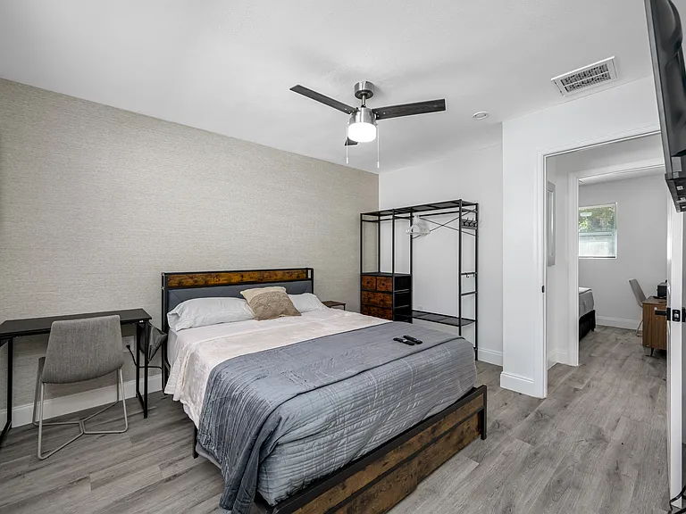 4737 W Oklahoma Ave #3 — Photo 4