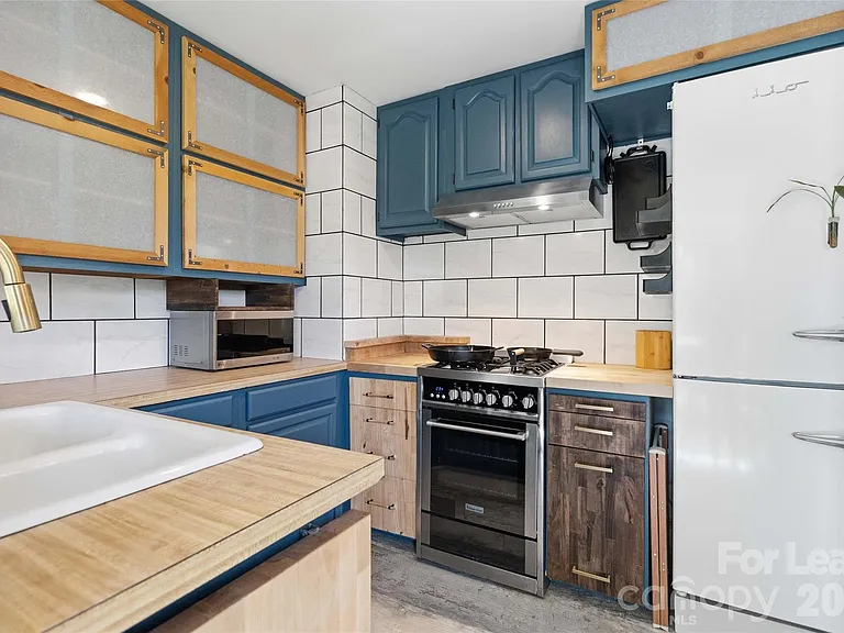 20618 Cornelius Ct — Photo 12