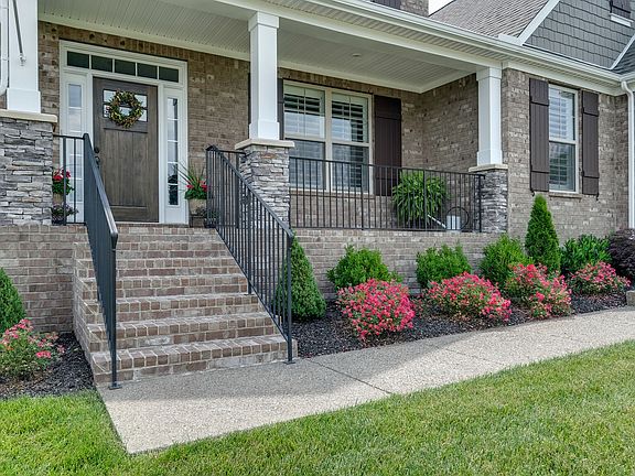 3rd image of 715 Lawler Ln