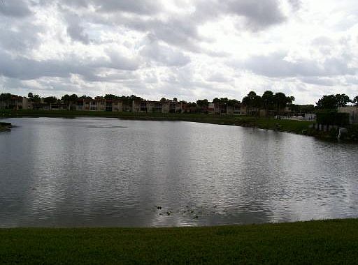 3rd image of 160 Lake Dora Dr
