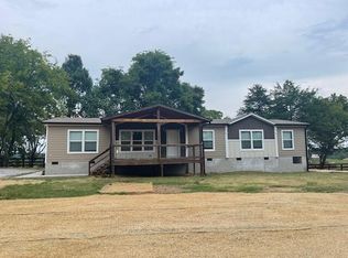 215 Lees Chapel Rd, Sweetwater, TN 37874