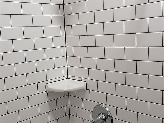 2nd image of 5448 Rhodes Ave