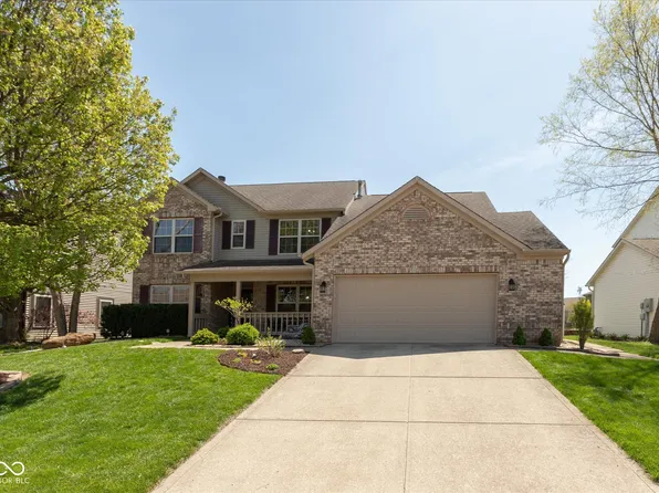 1083 Sugar Maple Dr, Greenwood, IN 46143