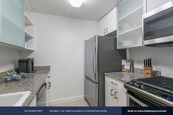 Rented by The Blueground | media 26