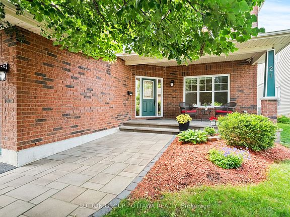 2nd image of 21 Avonmore Cres